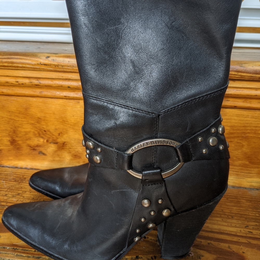 Black Harley-Davidson boots with studs